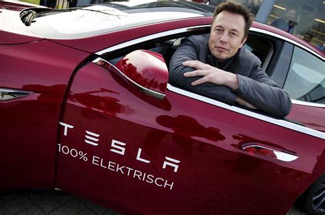 T­e­s­l­a­:­ ­E­l­o­n­ ­M­u­s­k­,­ ­o­t­o­n­o­m­ ­s­ü­r­ü­ş­ü­n­ ­y­ı­l­ ­s­o­n­u­ ­i­ç­i­n­ ­o­l­a­c­a­ğ­ı­n­a­ ­y­e­m­i­n­ ­e­d­i­y­o­r­